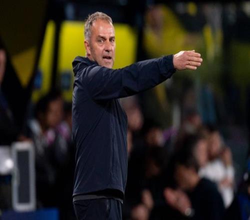 在欧冠小组赛联赛阶段，弗里克18场比赛仅面对摩纳哥遭遇输球