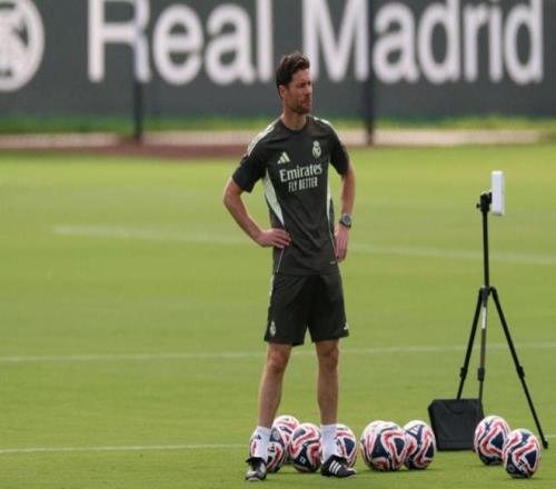 阿隆索真有种！欧冠也不让1.7亿欧熊皇首发带队11场只输巴黎1场