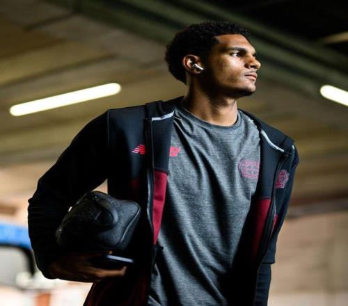 勒沃库森欧冠大名单：埃切维里、巴斯克斯、昆萨在列