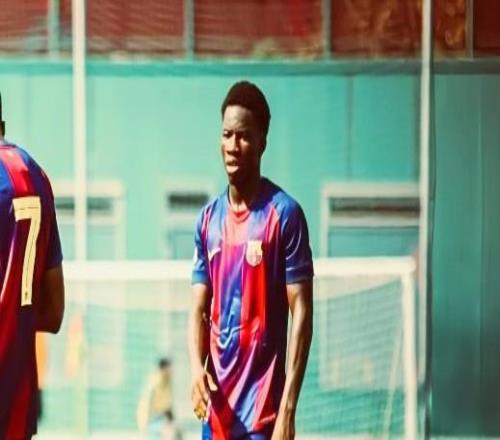 每体：巴萨15岁小将通卡拉被提拔到U19，他将随队征战青年欧冠