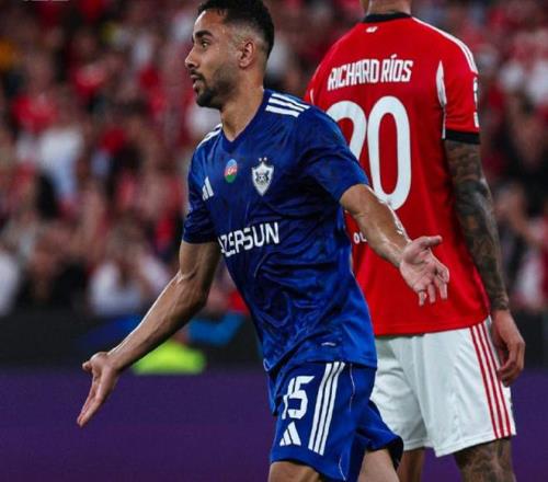 3.4亿踢不过2400万！欧冠5万人齐骂：葡超豪门23翻车38年梦圆了