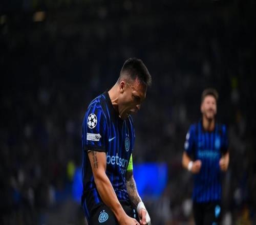 30！门将超巨失误，劳塔罗双响+队史第一人，国米4连胜迅速反弹