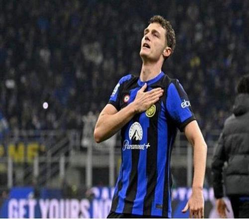 阿斯：帕瓦尔经纪人与拉波尔塔会面，但巴萨当务之急仍是注册球员