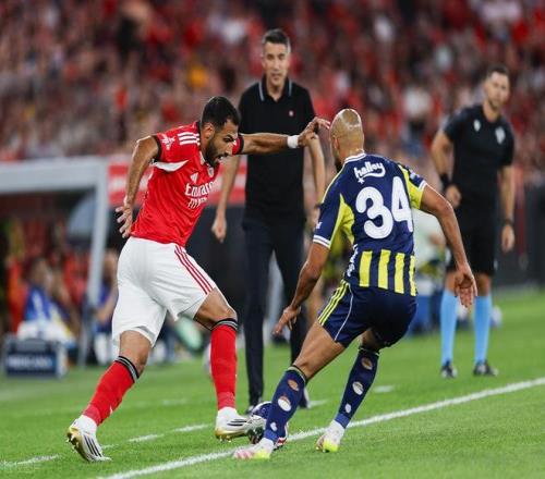 欧冠：费耶诺德实力下滑，费内巴切能否击败强敌