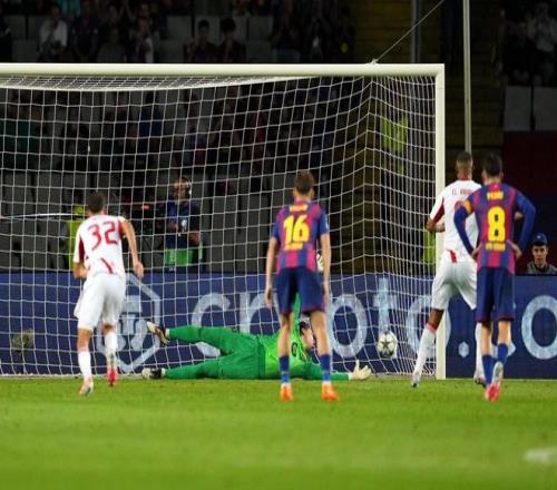 场均丢超两球，什琴斯尼出战的近13场比赛巴萨一共丢了27球