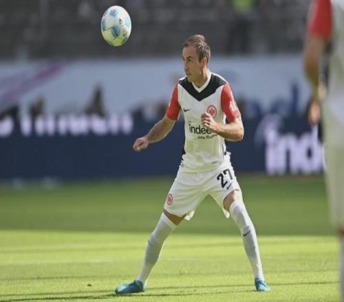 格策：利物浦凭借高质量球员做的很好，导致法兰克福举步维艰