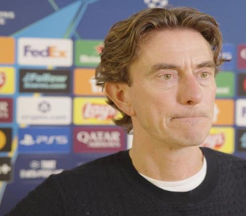 弗兰克：有时候球队就需要门将站出来，维卡里奥的表现堪称完美