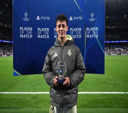 20岁239天，居莱尔是近12年皇马欧冠单场10次反抢最年轻球员