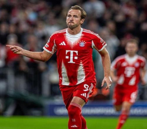 40！17岁小将破穆夏拉纪录，凯恩加冕五大联赛第一，拜仁12连胜