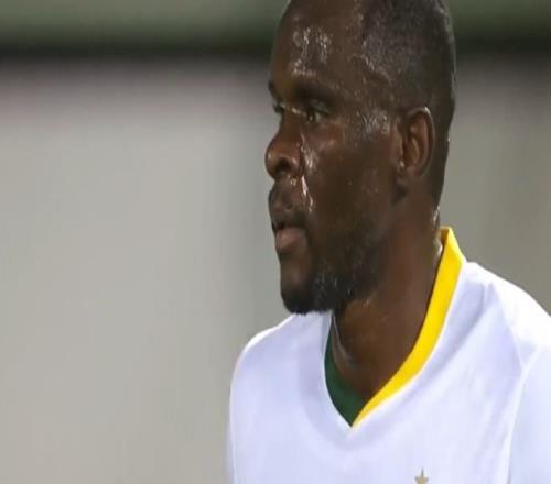 北京国安8场连丢21球！恩加德乌低级失误，张健智首秀被“穿裆”