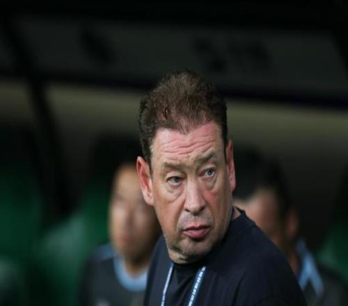 斯卢茨基：避免心态上的变化将注意力放在比赛中