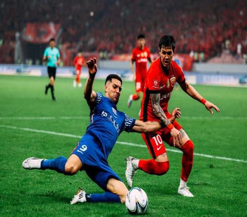 路易斯：申花用胜利保留争冠希望，相信自己的努力不信运气