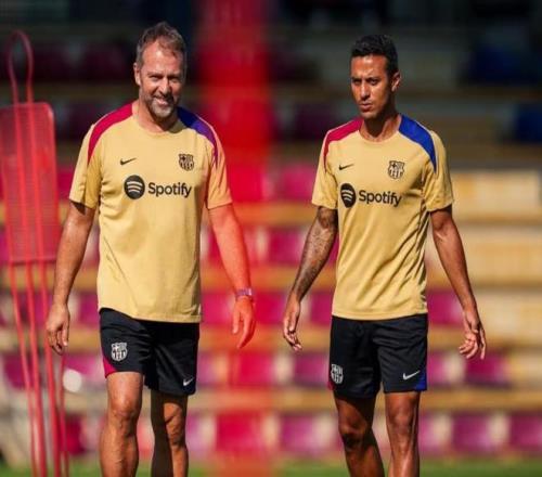 阿斯：蒂亚戈在巴萨教练组中扮演关键角色，去年因税务问题离开