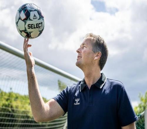 罗尔费斯：我相信尤勒曼适合勒沃库森良好的团队氛围很重要