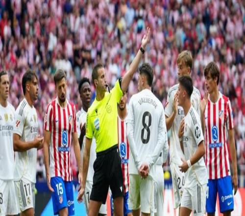 朗格莱进球被吹时的裁判录音：球员明显用手碰到球，进球无效