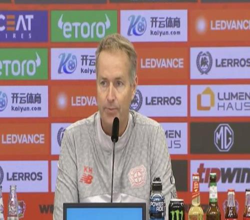 尤勒曼：很高兴帕拉西奥斯续约安德里希和巴斯克斯能复出了