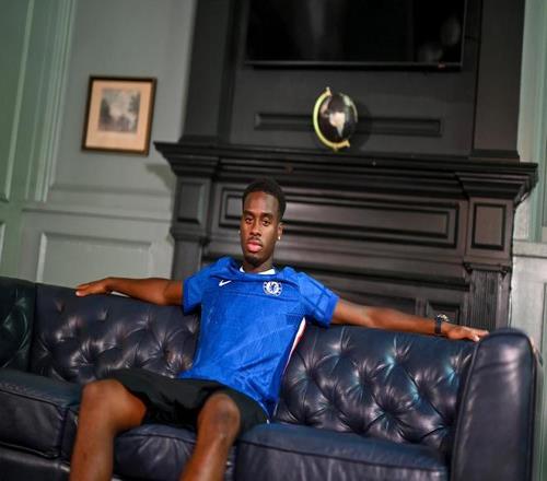 吉滕斯：我很有创造力&球风直接，要帮助切尔西争夺重要奖杯