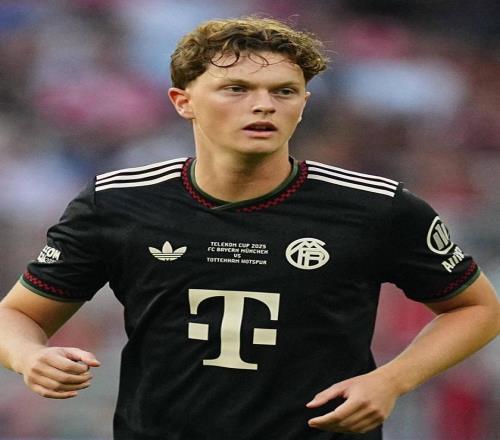 拜仁官方：19岁中场瓦尔纳左脚踝韧带轻微受伤，将暂时缺阵