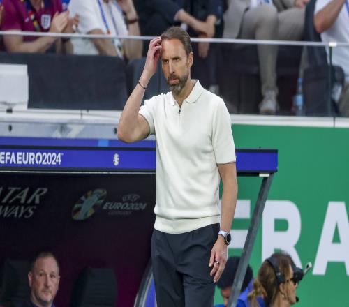 卡拉格:索斯盖特不会在同一个地方跌倒两次,他已经吸取了教训