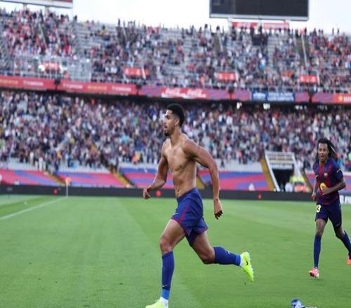 阿劳霍数据：替补上场扮演中锋，8分钟1次射门制造绝杀