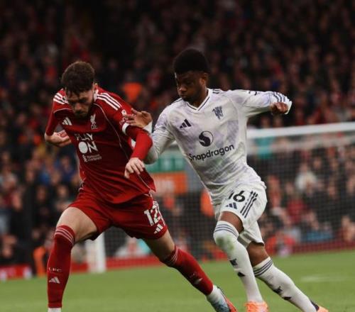 老本吃光了利物浦4连败，斯洛特开翻11亿欧航母，遭遇下课危机