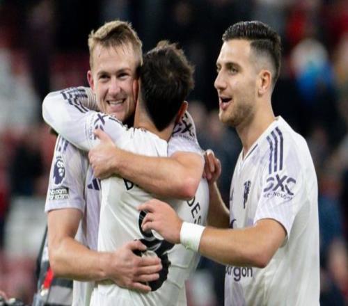 德利赫特：本赛季我们对强队都发挥得很好，仅对曼城全盘皆错