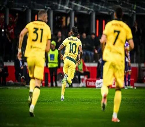 托尼丨他回到自己位置后接管了比赛