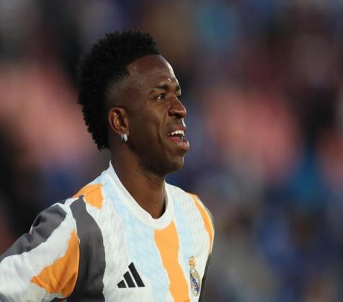 巴萨名宿：维尼修斯有才华却经常失控，不是儿童的好榜样