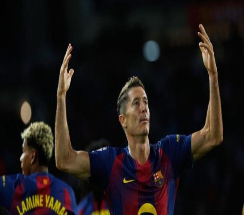 每体：莱万伤缺近2周后重返训练场，有望进入本周联赛大名单