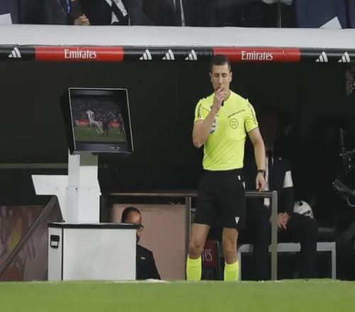 裁委会复盘国家德比判罚：主裁2次判罚错误，VAR均已纠正