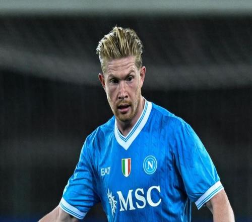 意天空：德布劳内已返回比利时，球员倾向于手术而非保守治疗