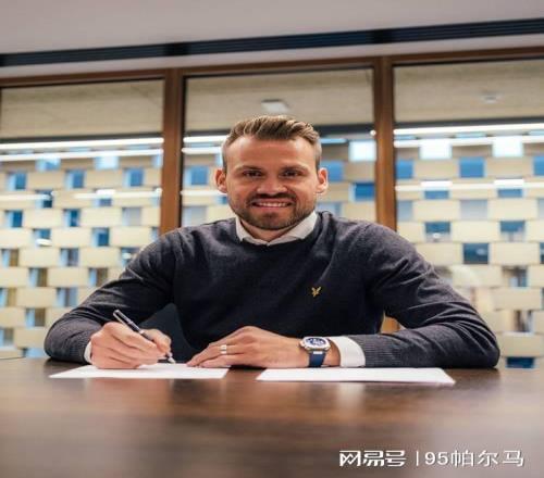 最聪明的门将，提前考学位，擅长扑点球，参加三届世界杯不奇怪