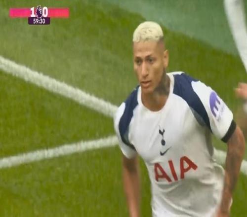 复刻世界杯的自己！理查利森第60分钟完成双响，热刺20伯恩利