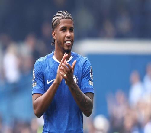 安德烈桑托斯：确实收到沙特报价但我果断拒绝了，我想踢世界杯