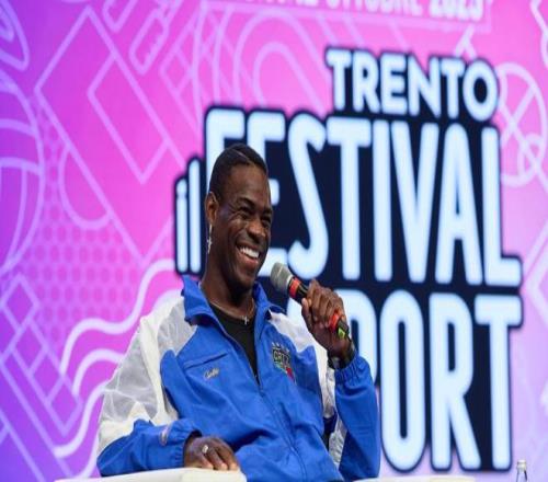 巴洛特利：要给皮奥和卡马尔达时间相信意大利会晋级世界杯