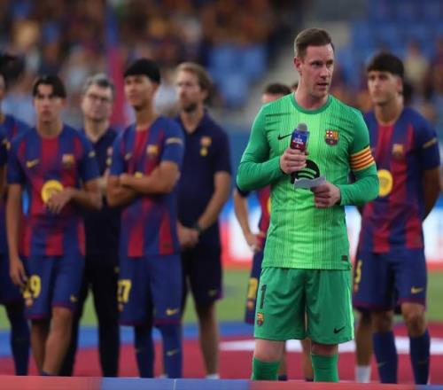 踢不上主力将无缘世界杯！巴萨33岁队长考虑离队：外租半年