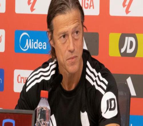 塞维利亚主帅：战巴萨首先避免输球，不会只关注亚马尔一人