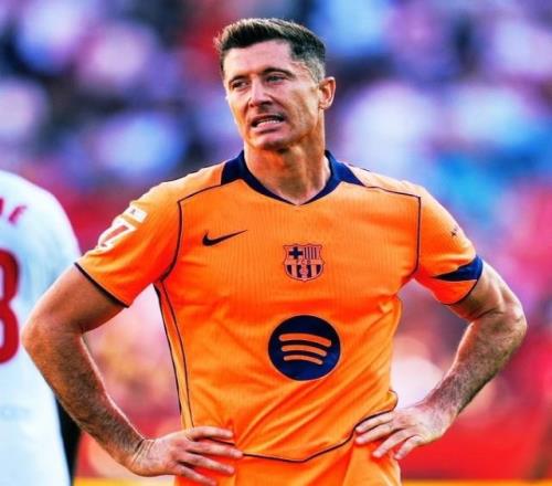 西媒：巴萨决定不与莱万续约