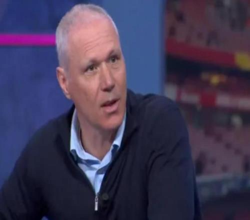 范巴斯滕谈西甲海外赛：这简直像一场荒谬的闹剧