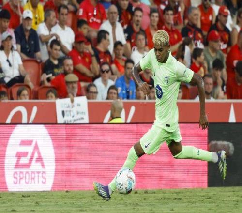 本世纪西甲最年轻！18岁34天超越法蒂，亚马尔让人服气