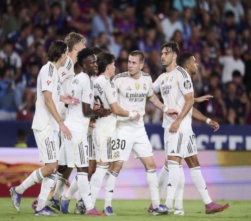 枯坐板凳！皇马21岁前锋受委屈：夺得世俱杯金靴，却被阿隆索弃用