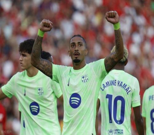 西甲最新积分战报三叉戟各1球巴萨大胜首轮就将压力甩给皇马