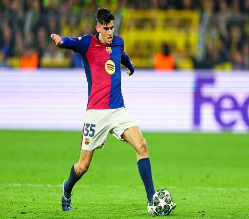 西甲官方：巴萨已为后卫杰拉德马丁完成注册