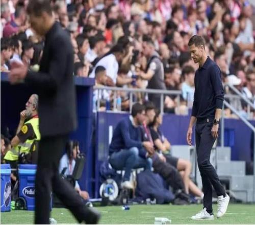 TA：皇马教练组认为输球有缺乏经验和领导力的因素