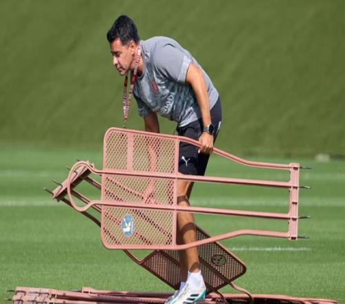 赫罗纳主帅：去年球员还在争金球奖，我不惧怕下课通牒