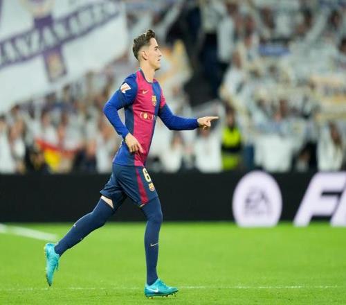 加泰媒：加维在训练中膝盖受伤，联赛能否出战巴列卡诺成疑