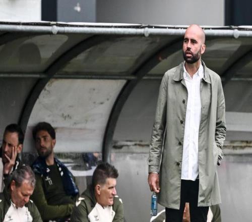 ESPN记者：接替滕哈赫，勒沃库森有意塞尔塔主帅希拉尔德斯