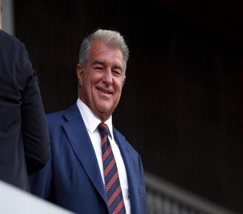 TA：巴萨有信心9月1日前完成球员注册重返诺坎普正按进度进行