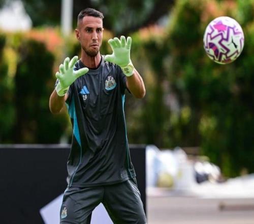 官方：纽卡斯尔门将弗拉乔迪莫斯租借塞维利亚，租期一个赛季