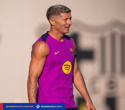 缺席甘伯杯！巴萨官方：莱万左大腿股二头肌不适，将缺席周末比赛